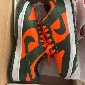 Nike dunk low Hurricanes